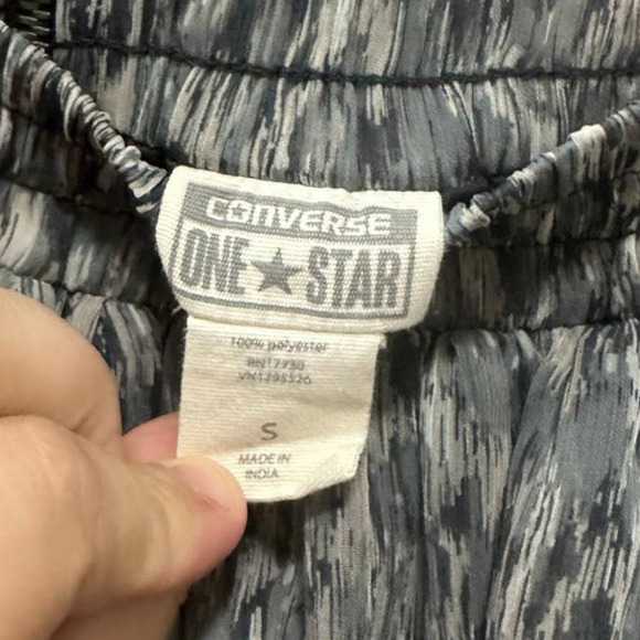 Converse Skirt Womens‎ Small Gray Zip Stretch Short Lightweight Casual Ladies - Picture 3 of 6